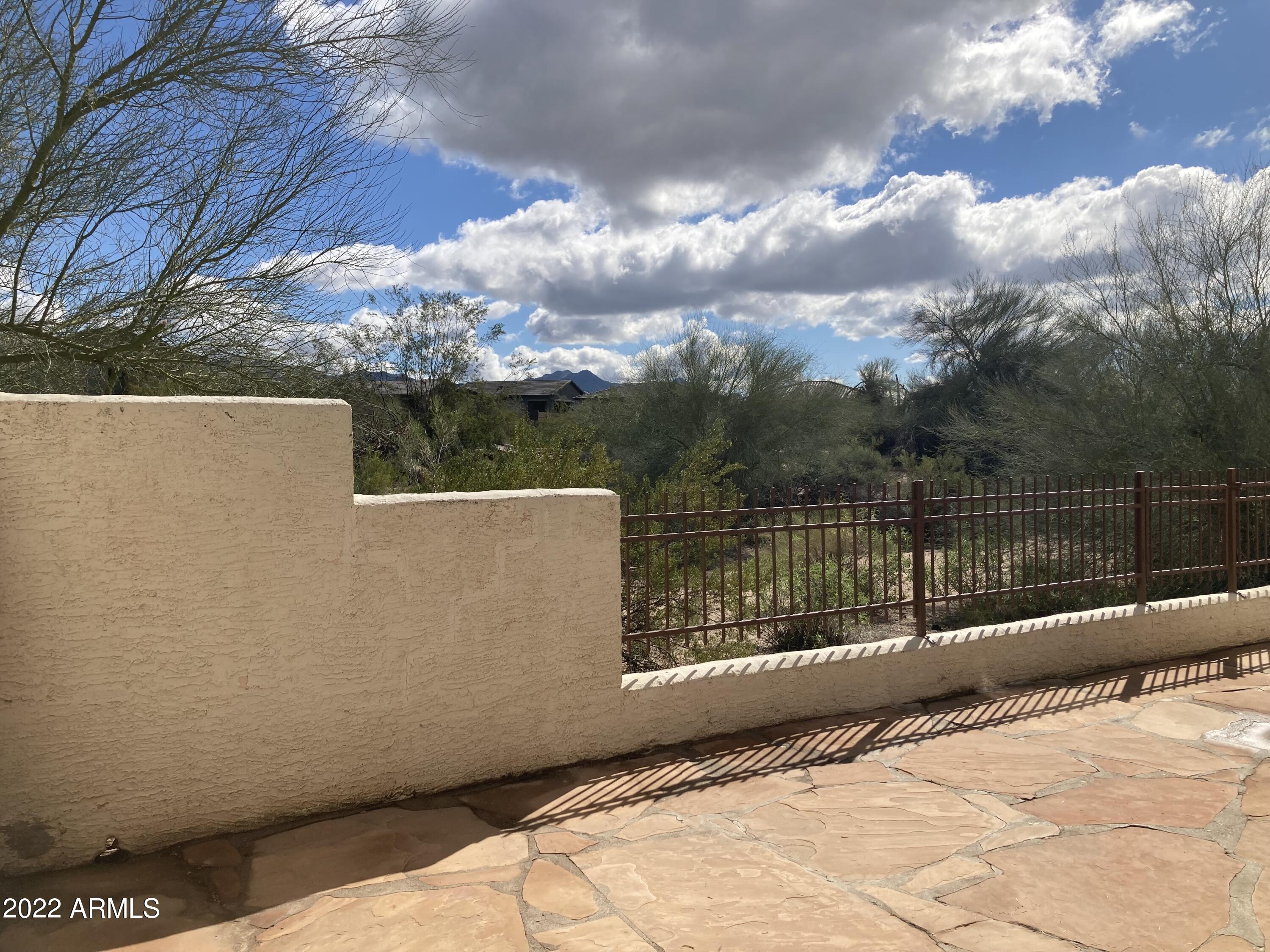 Scottsdale, Arizona 85255, United States, 2 Bedrooms Bedrooms, ,2 BathroomsBathrooms,Residential,Pending,219596