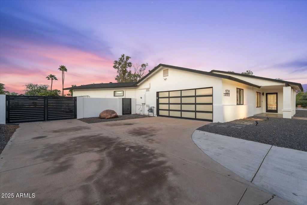 Photo of 6028 E Joan De Arc Avenue, Scottsdale, AZ 85254 (MLS # 6934338)