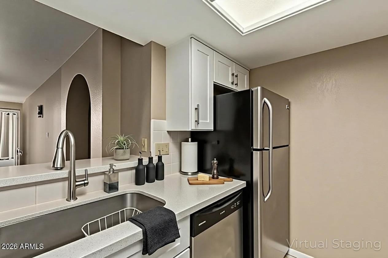 10410 N CAVE CREEK Road 1230