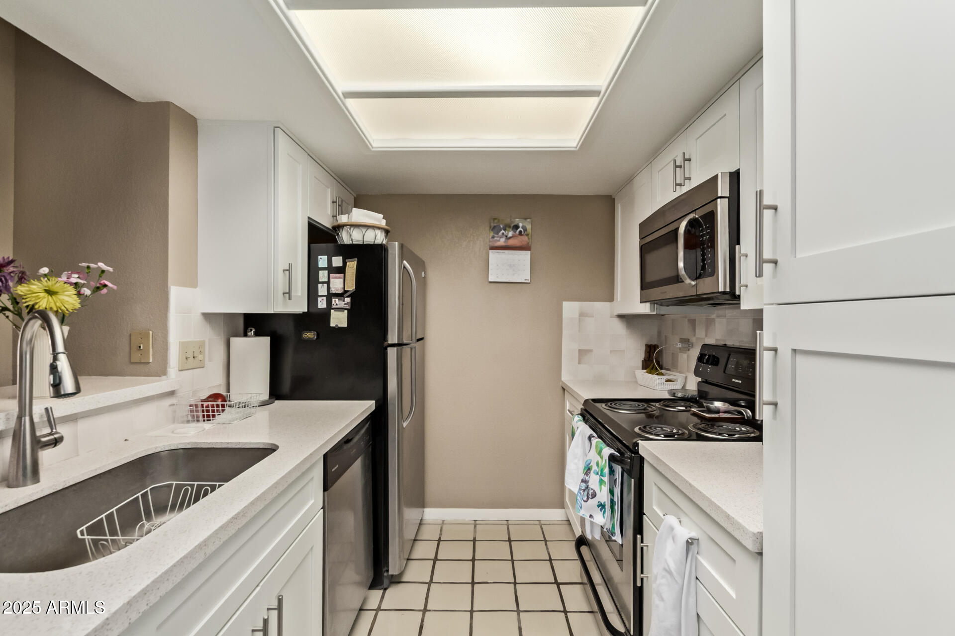 10410 N CAVE CREEK Road 1230