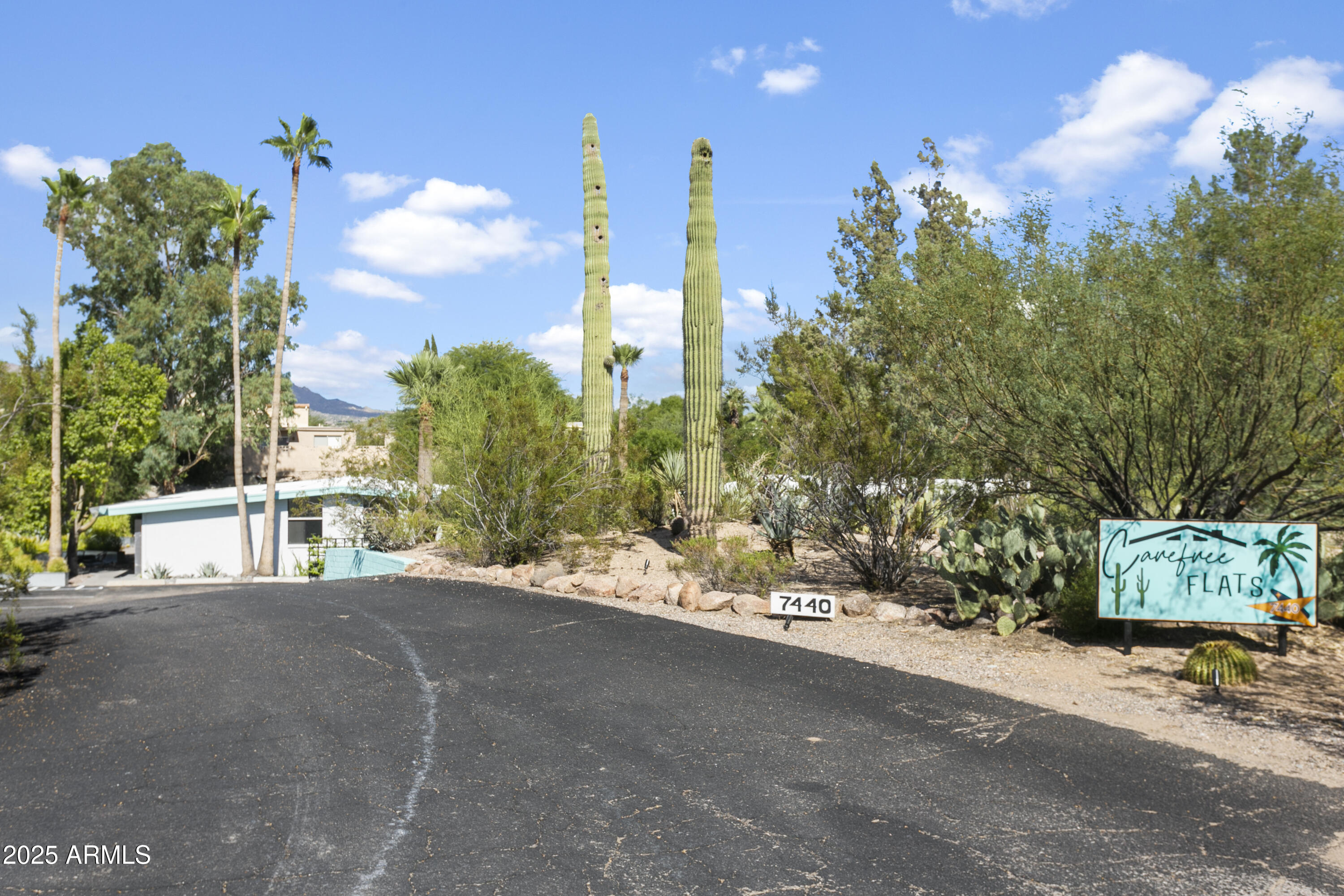 7440 E CAVE CREEK Road
