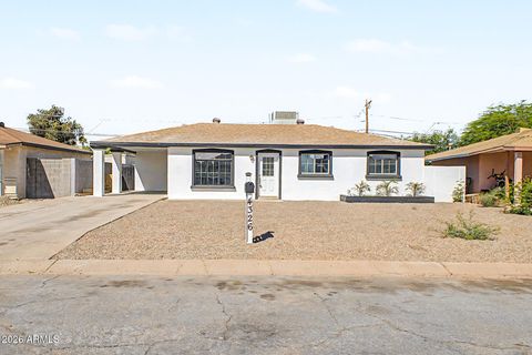 Photo of 4326 N 50th Avenue, Phoenix, AZ 85031 (MLS # 7013750)