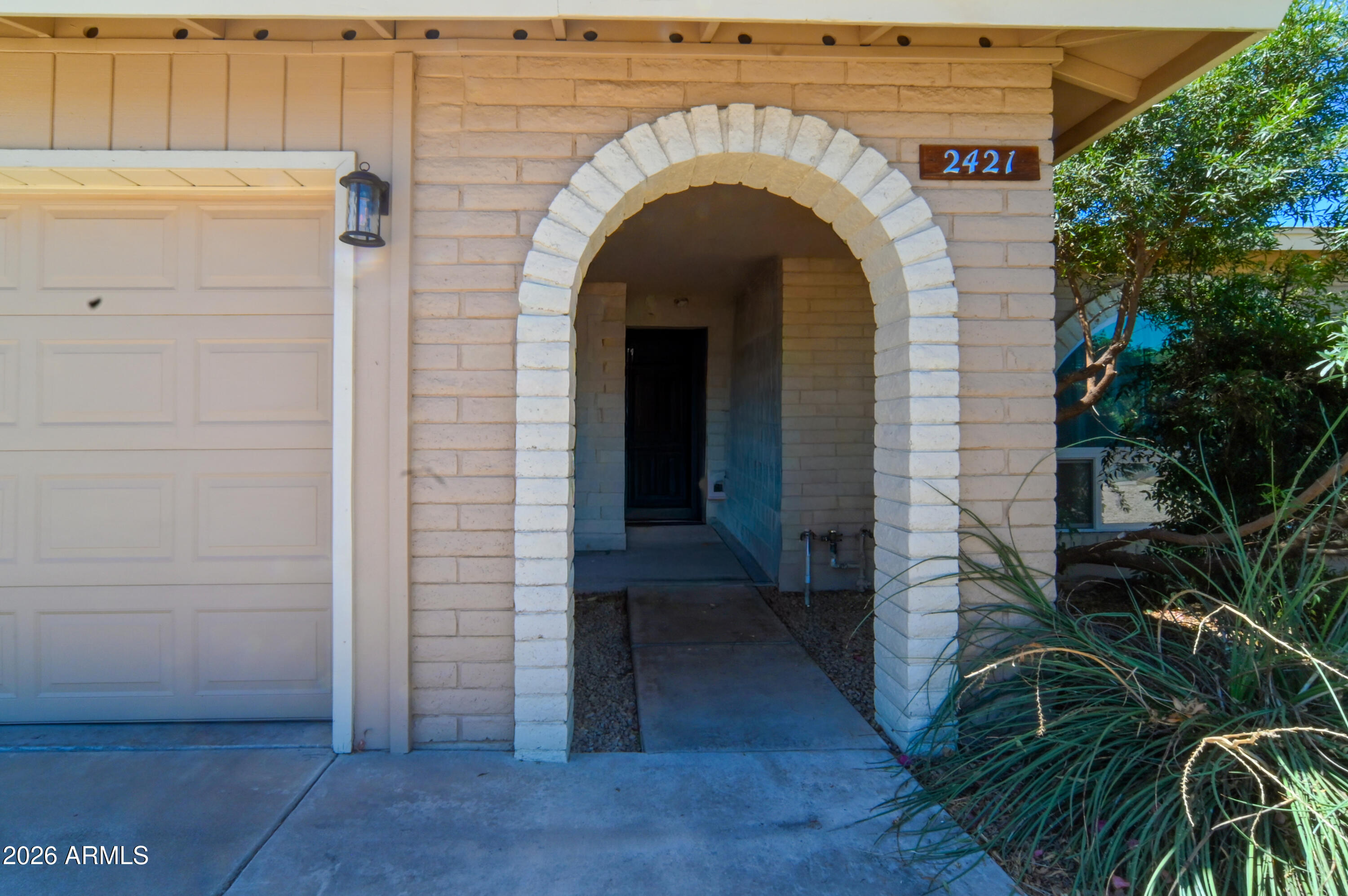 Properties 1 2421 W Brooks Street
