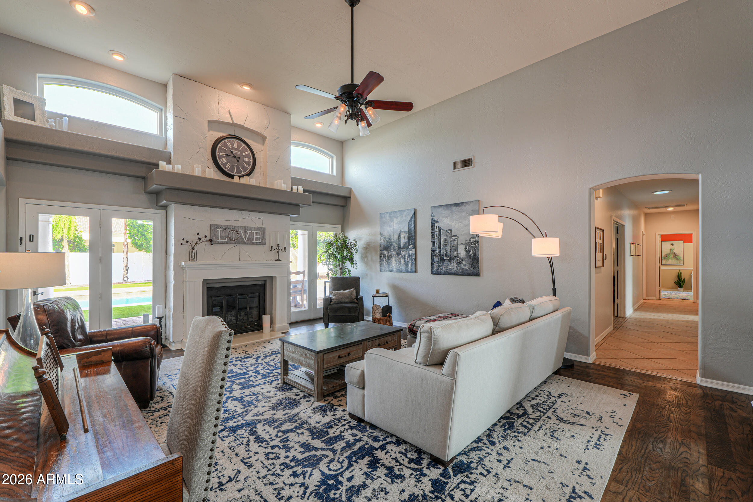 4038 E GLENCOVE Street