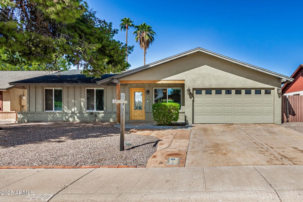 Photo of 2650 W Mcnair Street, Chandler, AZ 85224 (MLS # 6930981)