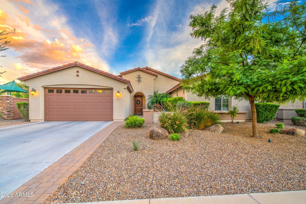 Photo of 2471 E Crescent Way, Gilbert, AZ 85298 (MLS # 7076850)