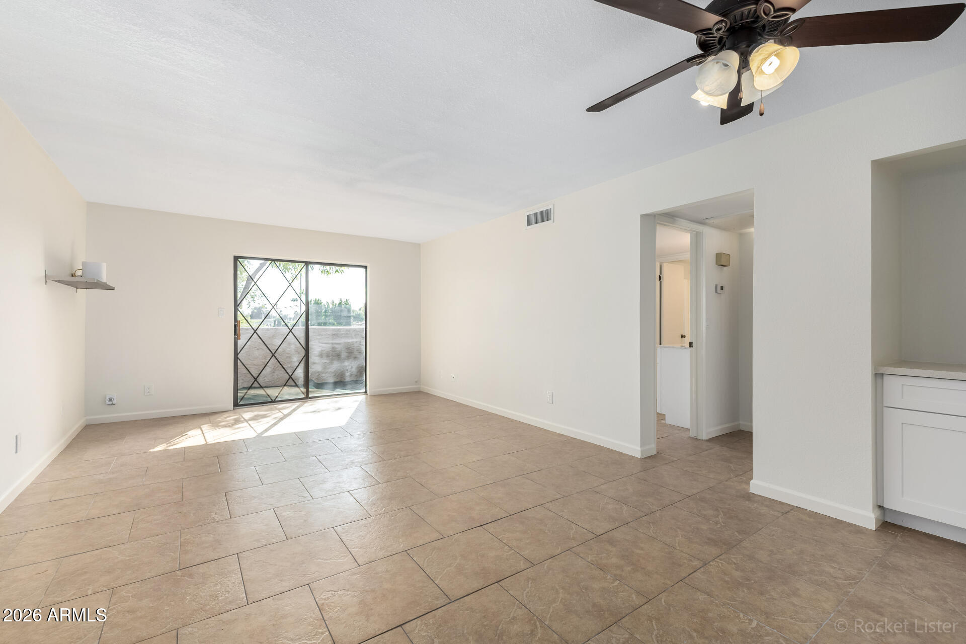 1920 W LINDNER Avenue 207