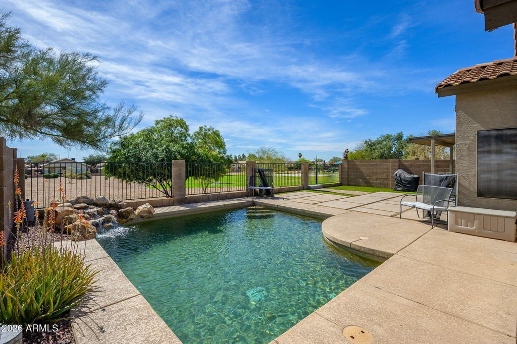 Photo of 1111 E Santa Cruz Lane, Apache Junction, AZ 85119 (MLS # 7001648)