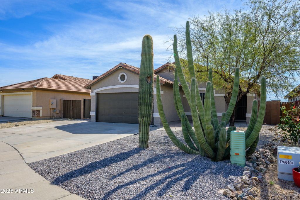 Photo of 1111 E Santa Cruz Lane, Apache Junction, AZ 85119 (MLS # 7001648)