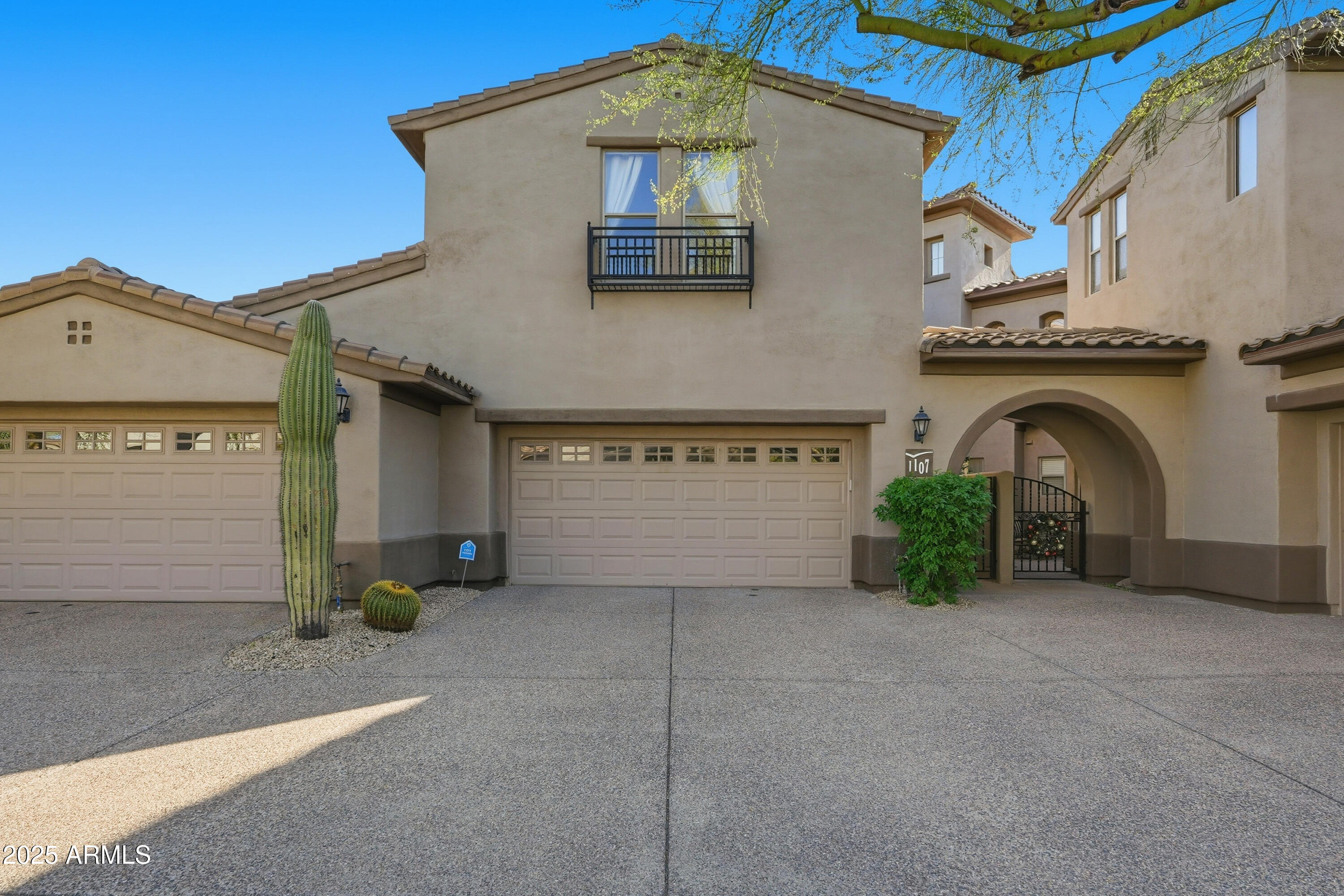 20802 N GRAYHAWK Drive 1107