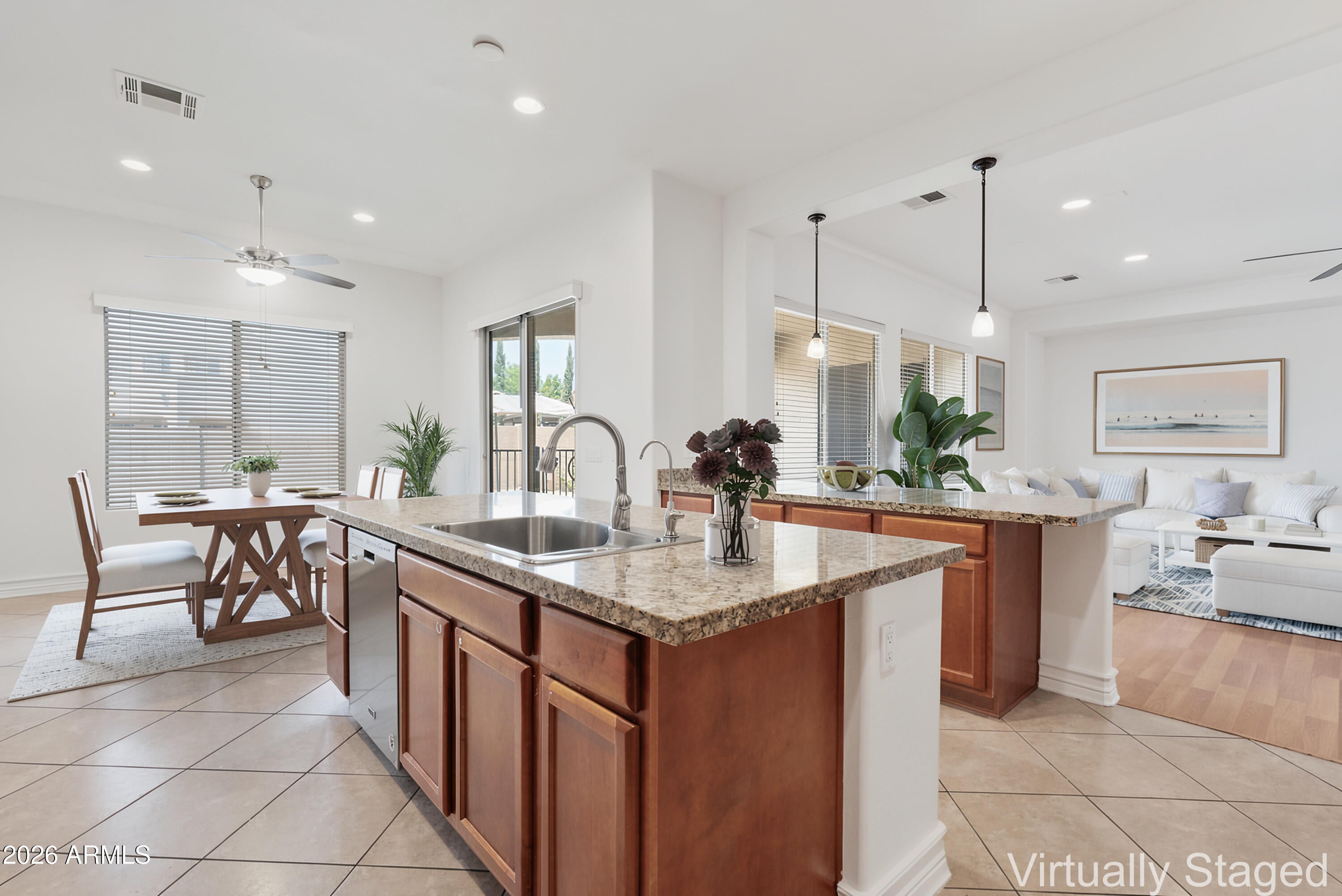 2524 E HONEYSUCKLE Place
