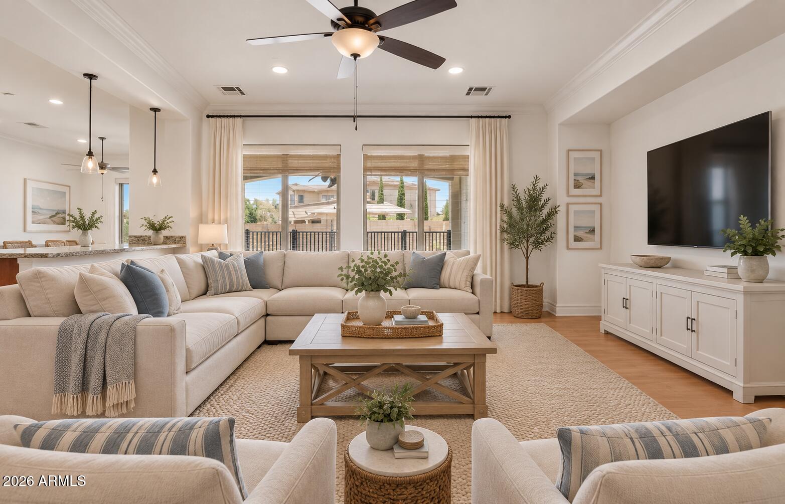 2524 E HONEYSUCKLE Place
