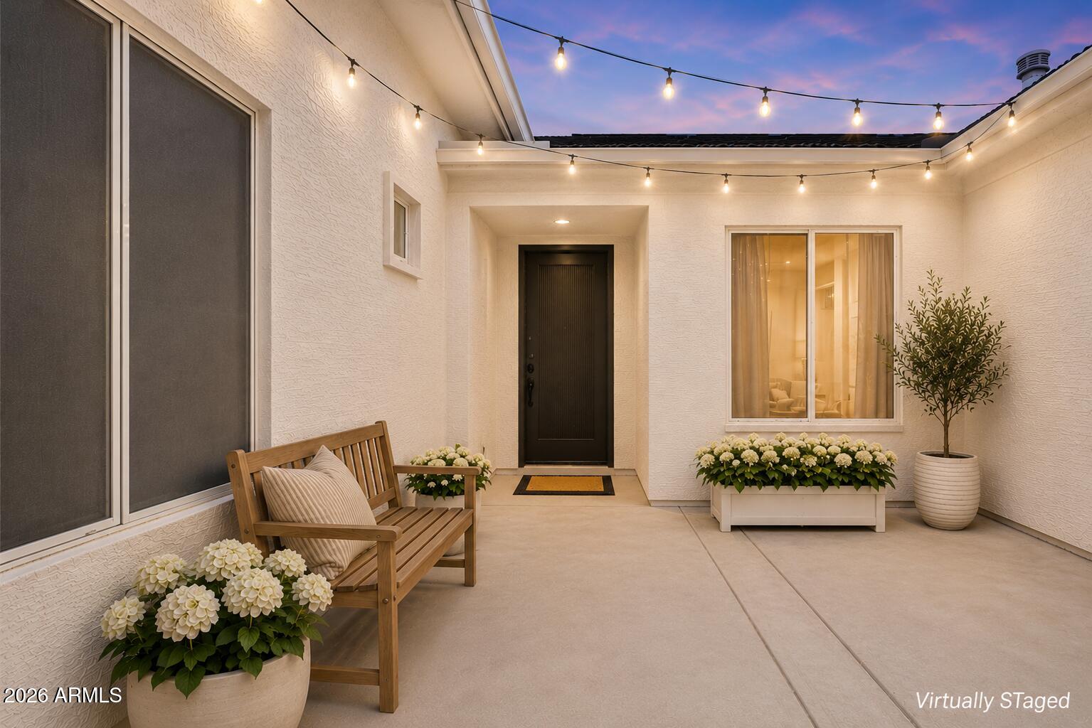 2524 E HONEYSUCKLE Place