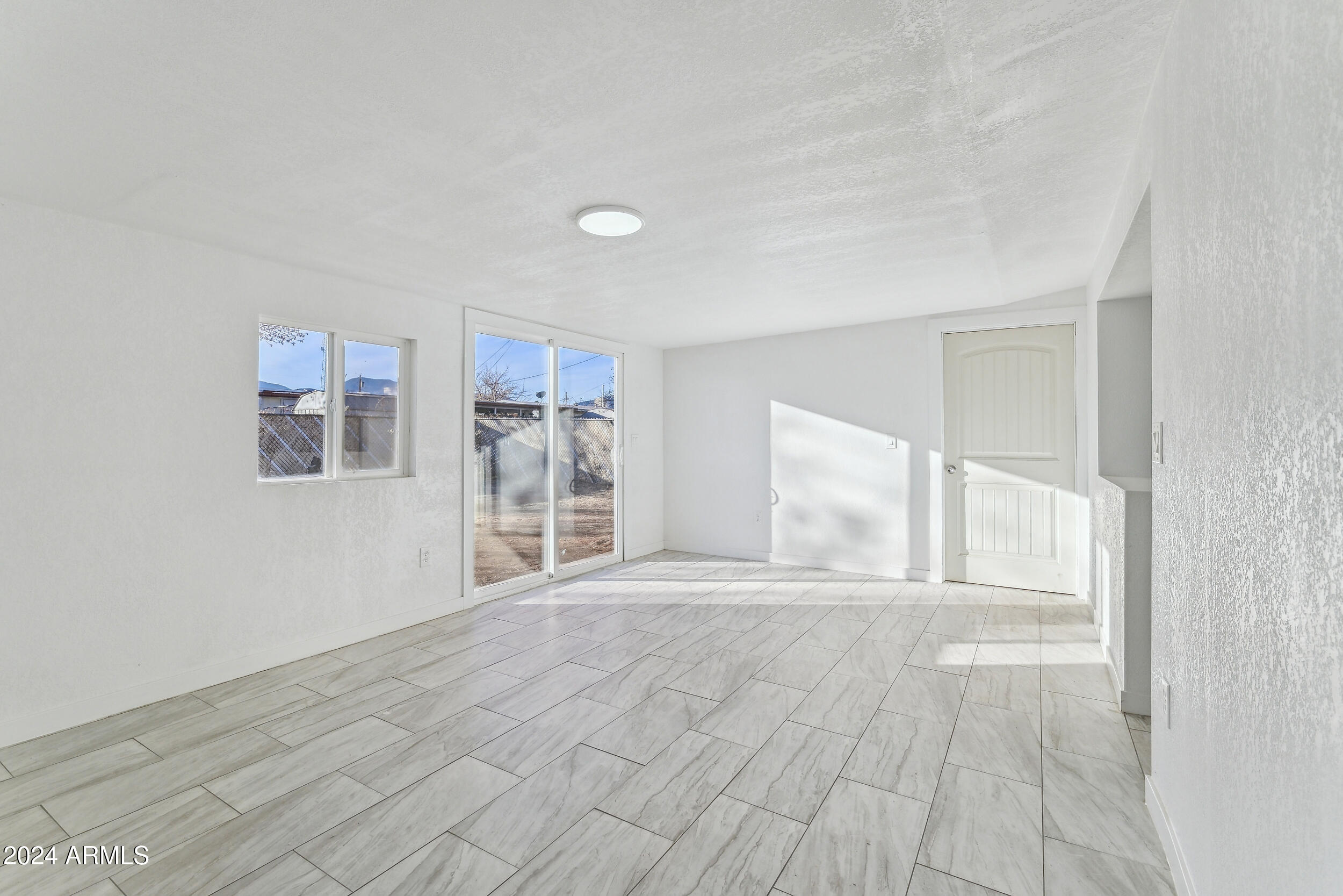 GARDEN CANYON 2 - Residential
