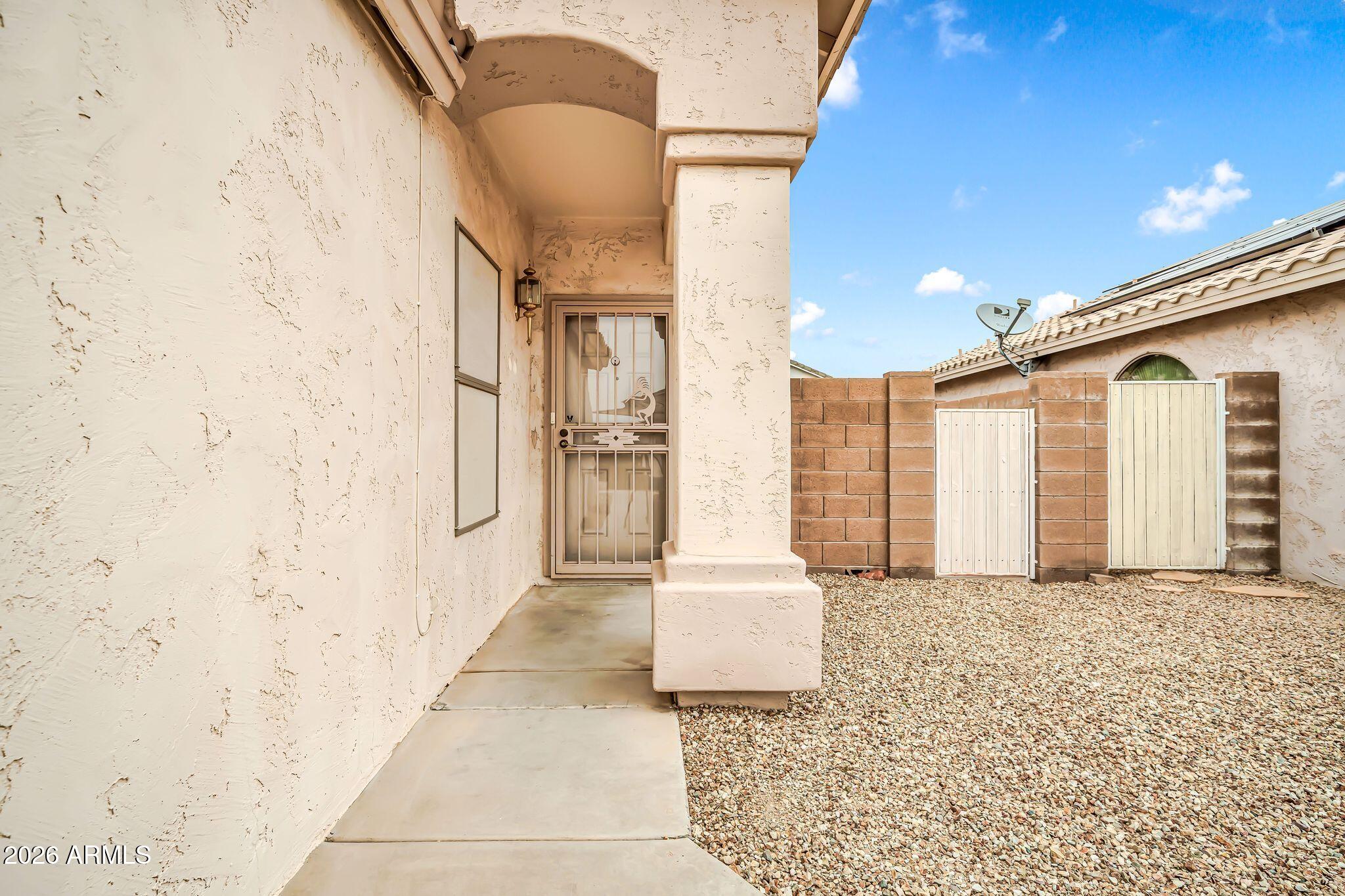 18086 W SKYLINE Drive