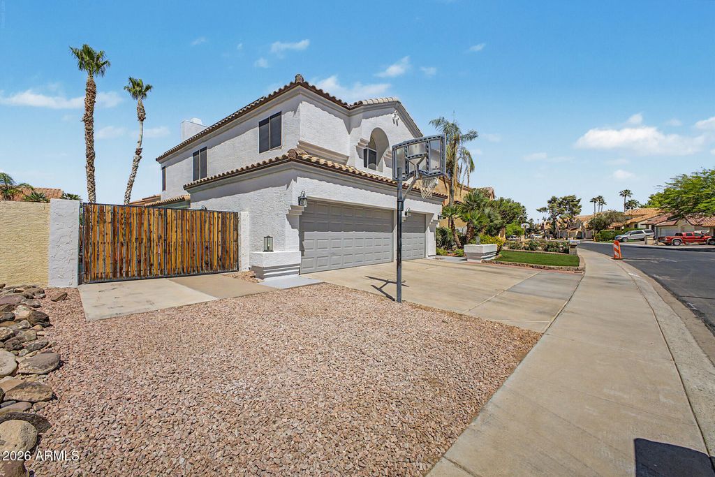 Photo of 7020 W Tonto Drive, Glendale, AZ 85308 (MLS # 7017653)