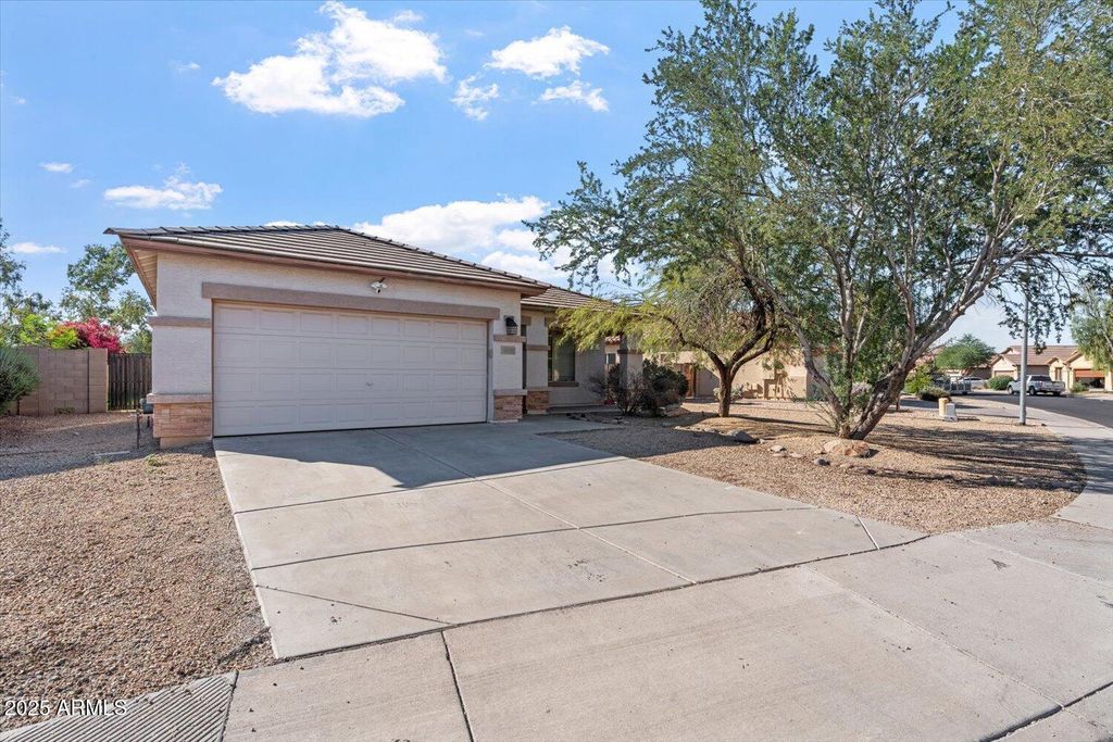 Photo of 11559 W Tonto Street, Avondale, AZ 85323 (MLS # 6946473)