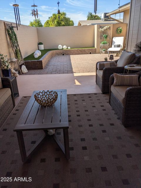 10585 W PALMERAS Drive H Sun City AZ 85373