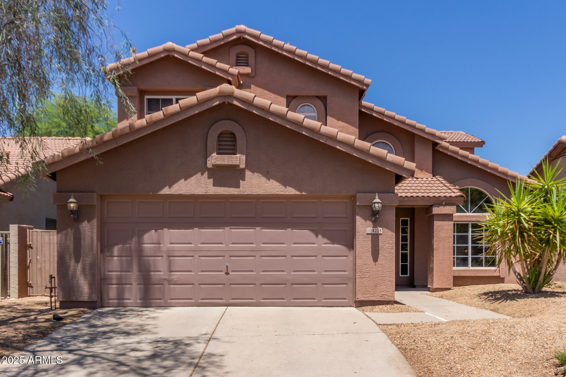 4224 E MAYA Way