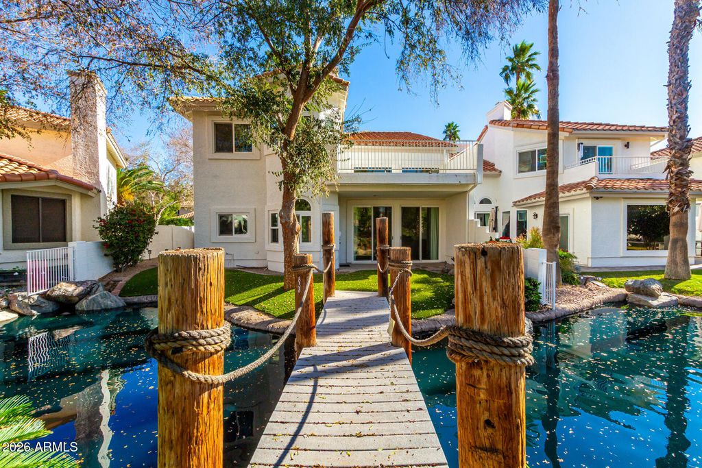 Photo of 522 S Marina Drive, Gilbert, AZ 85233 (MLS # 6967049)