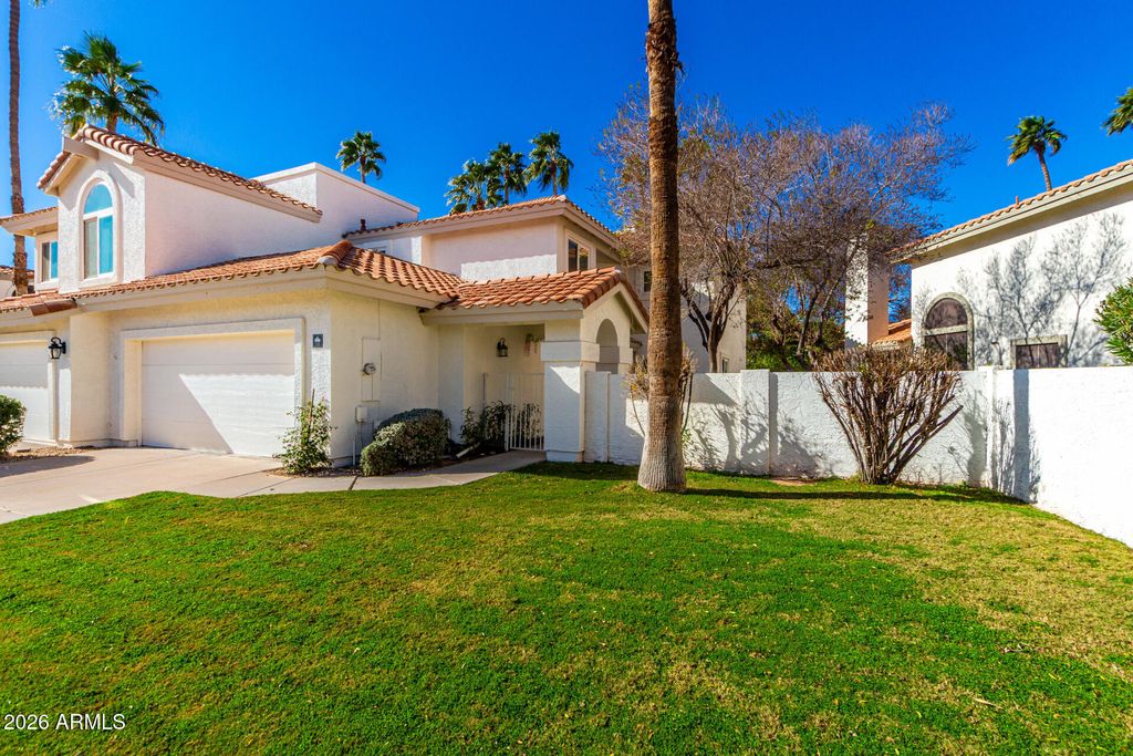 Photo of 522 S Marina Drive, Gilbert, AZ 85233 (MLS # 6967049)