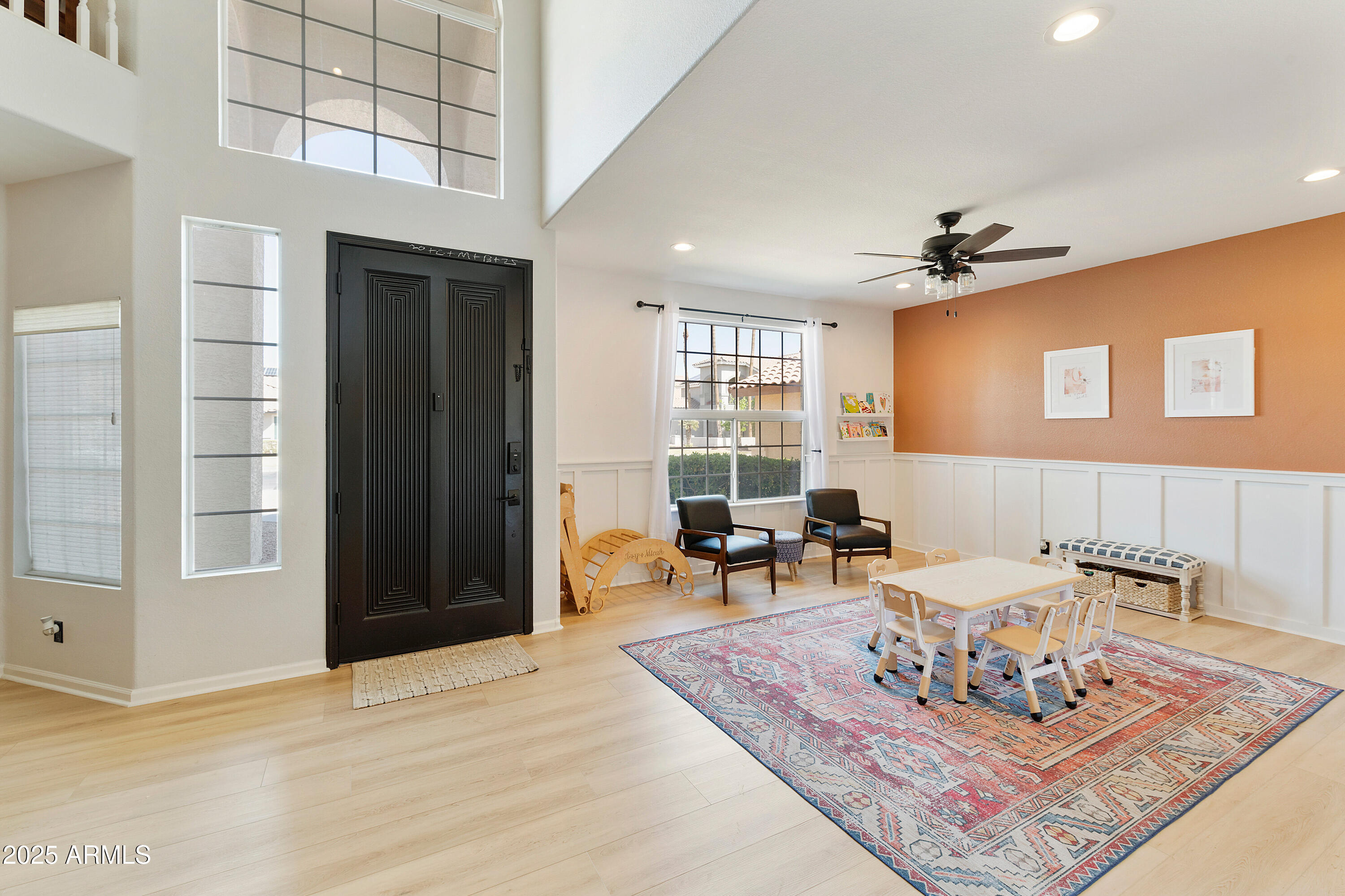 493 E BAYLOR Lane