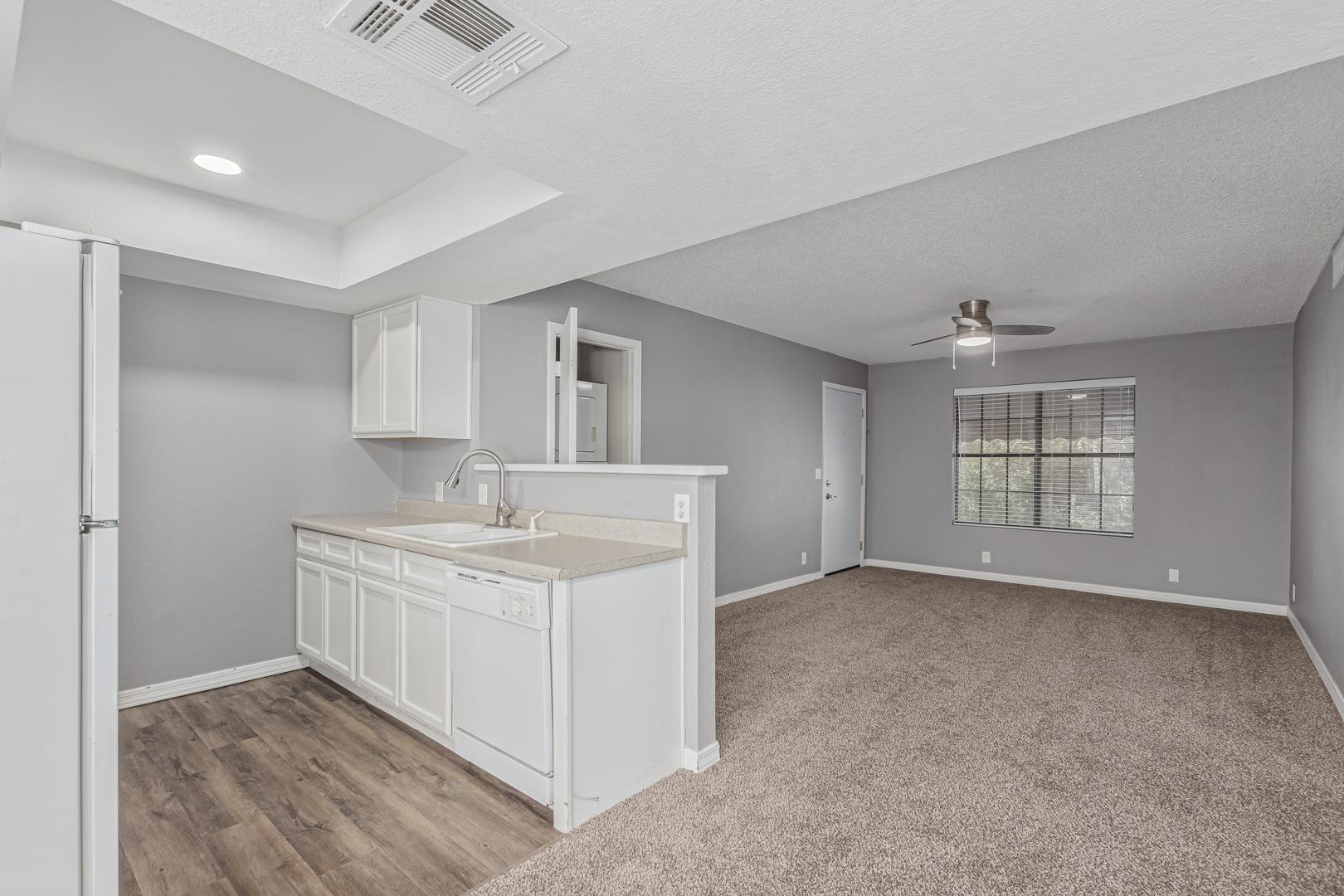 1077 W 1st Street Apt 203