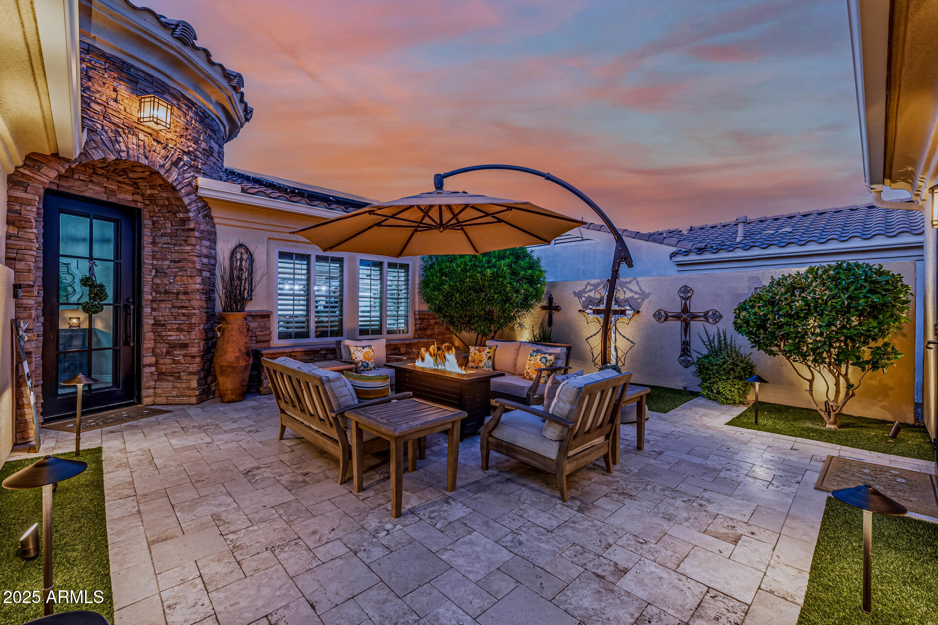 13716 W NOGALES Drive