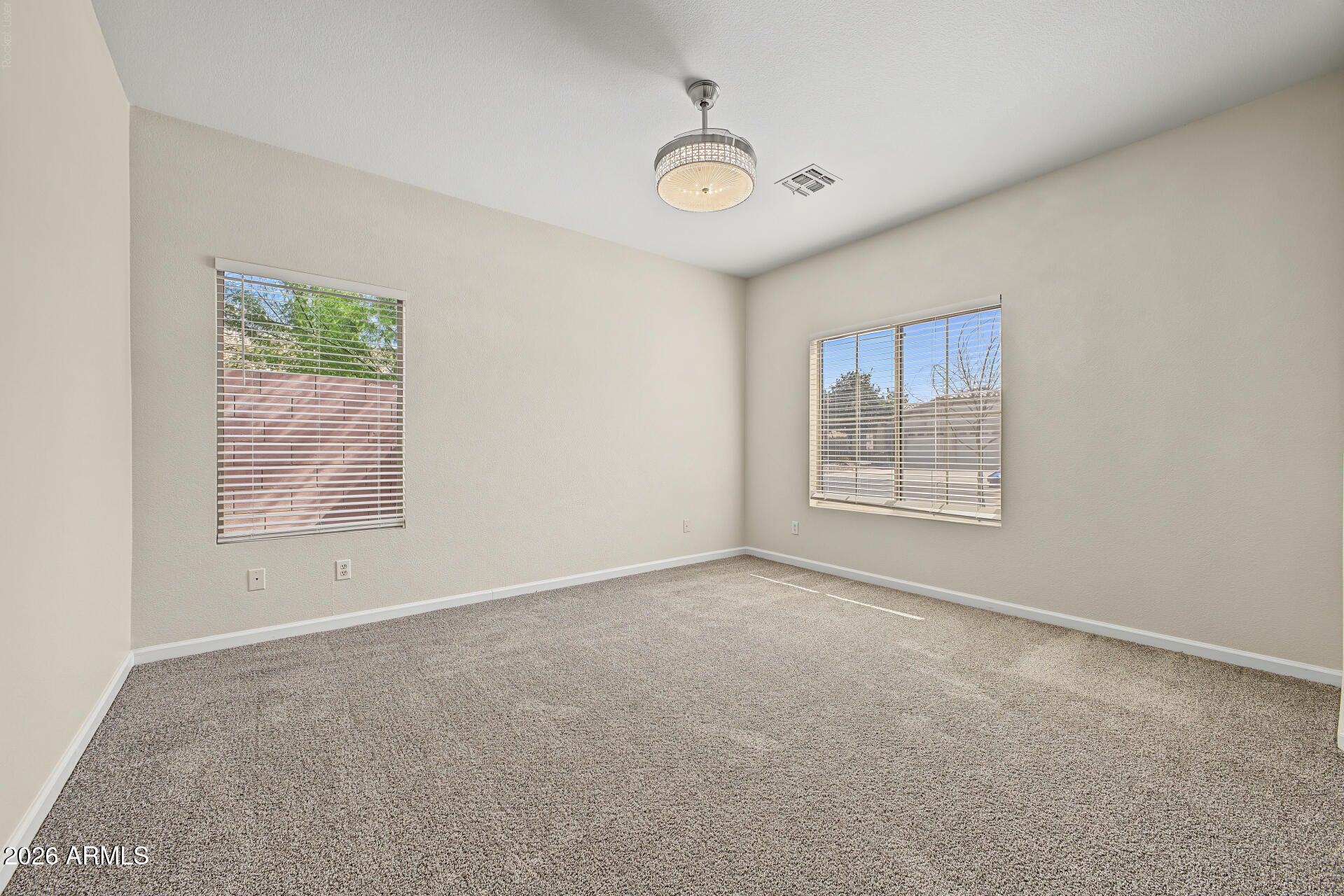 1124 E San Carlos Way