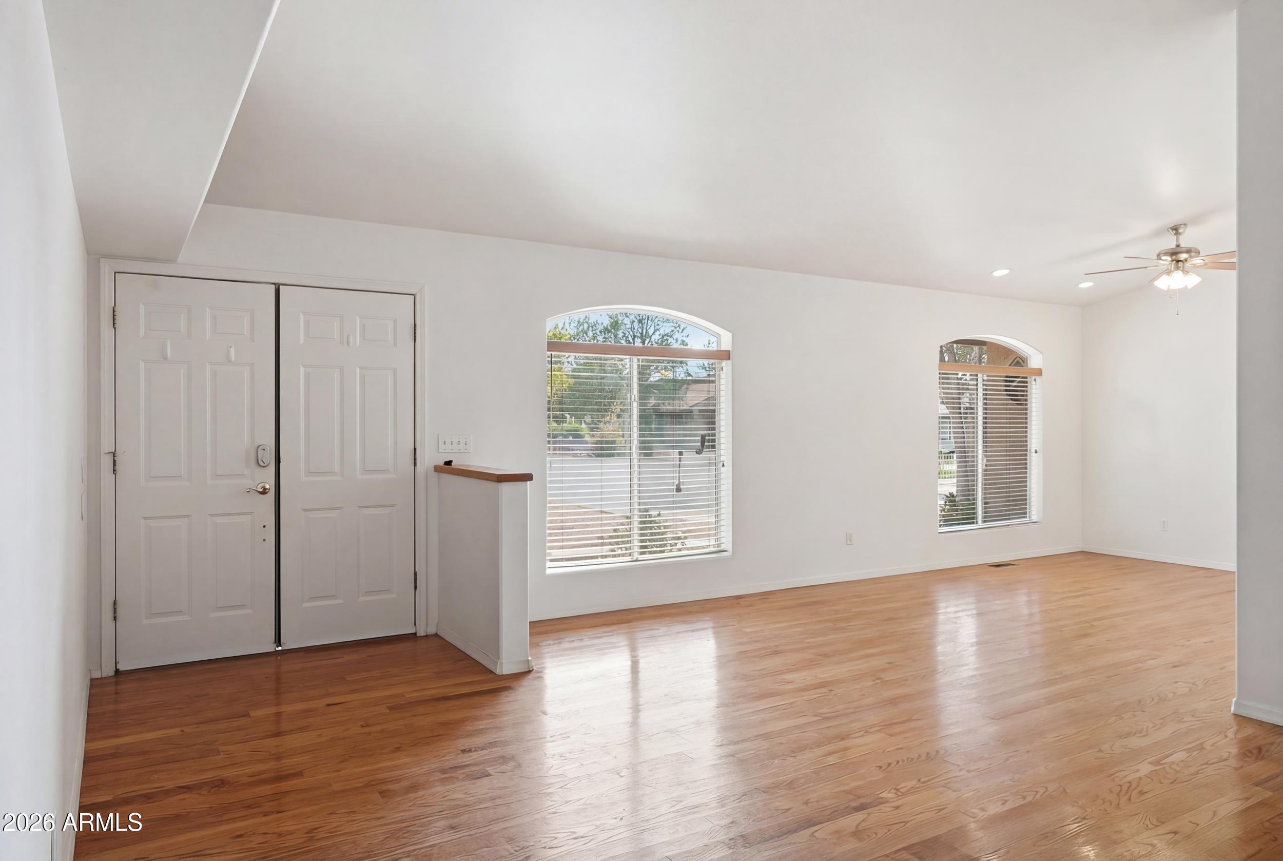 416 E CONTINENTAL Drive