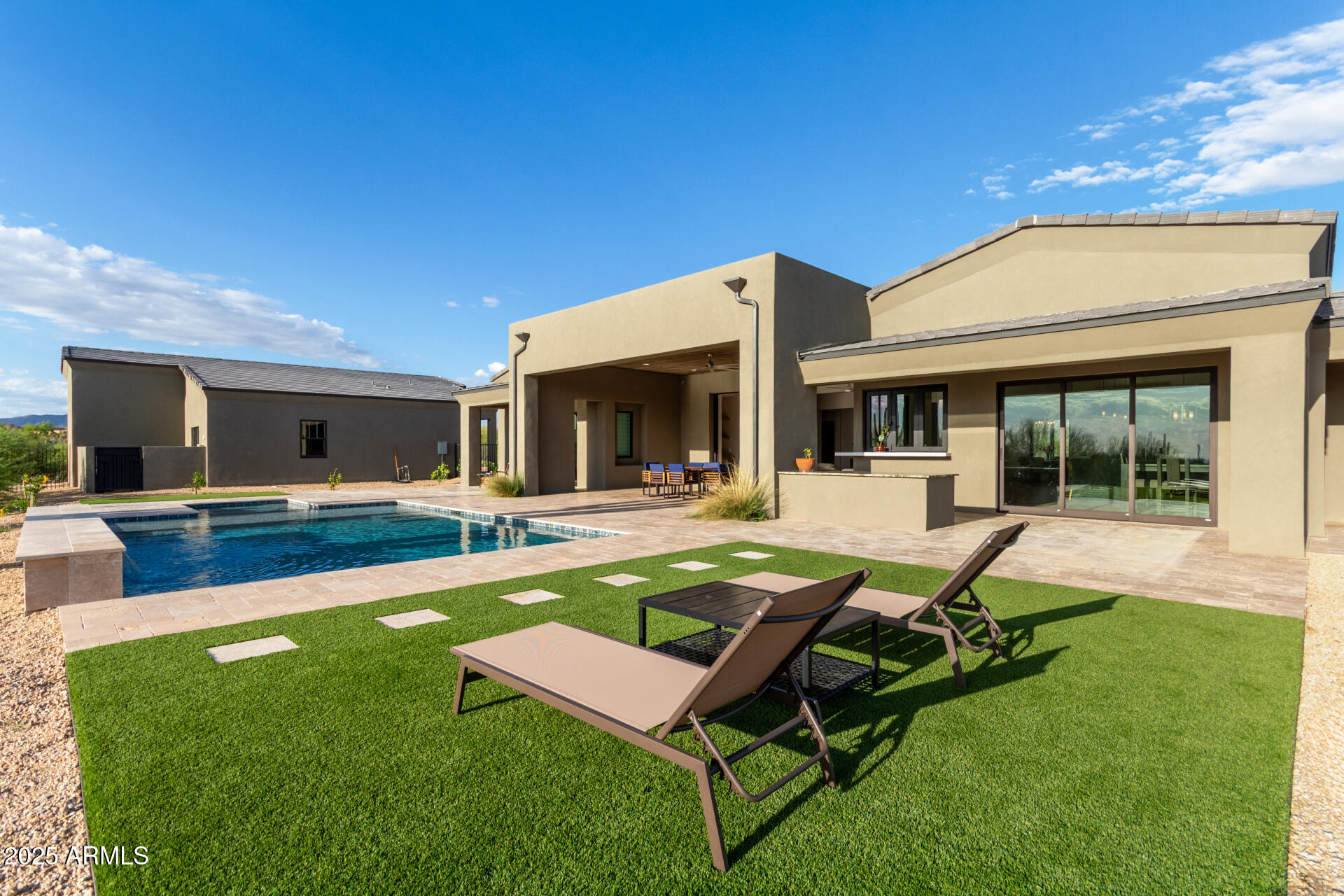 31226 N GRANITE REEF Road