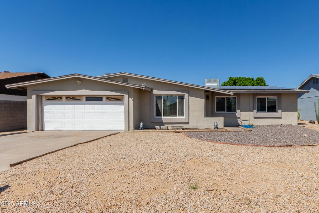 Photo of 4348 W Shangri La Road, Glendale, AZ 85304 (MLS # 6919490)