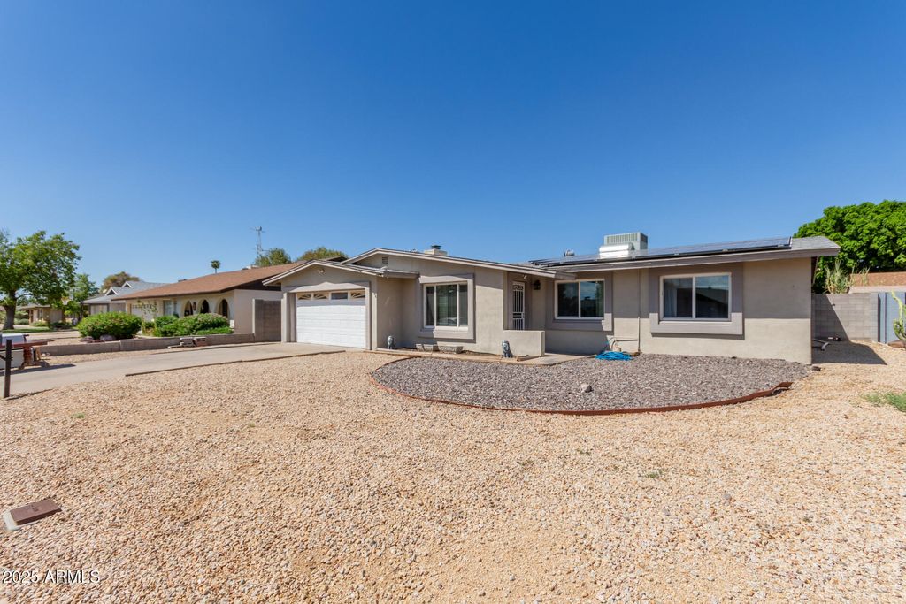 Photo of 4348 W Shangri La Road, Glendale, AZ 85304 (MLS # 6919490)