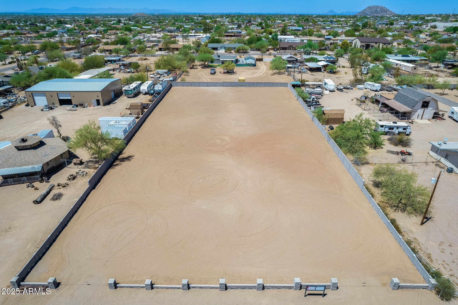 658 N MERRILL Road --