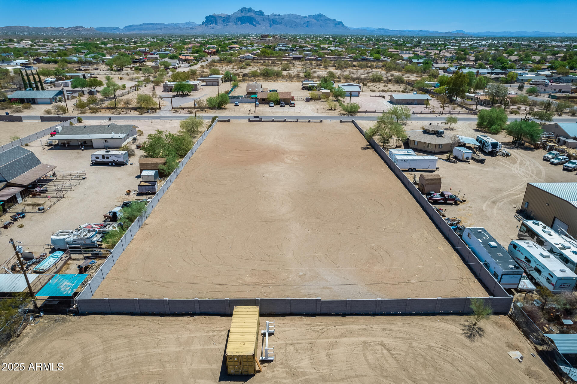 658 N MERRILL Road --