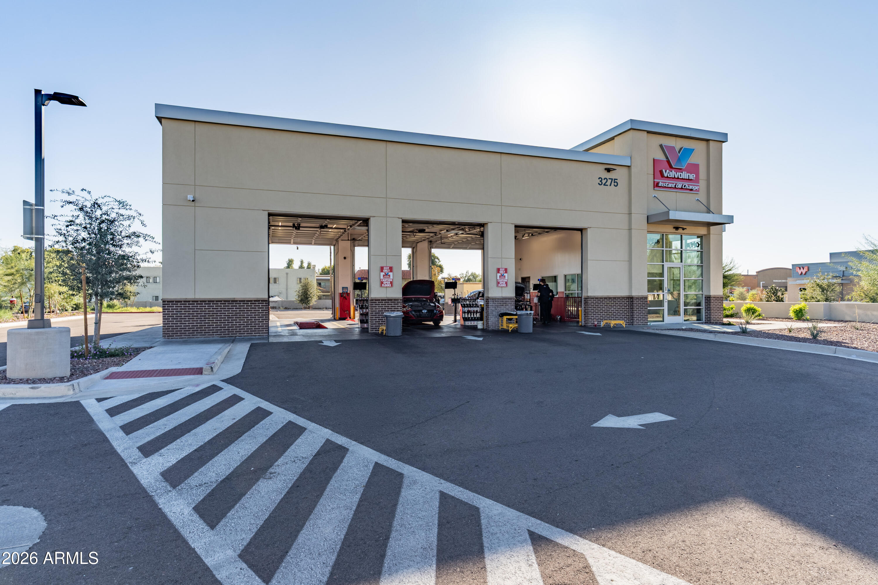 3275 W PEORIA Avenue