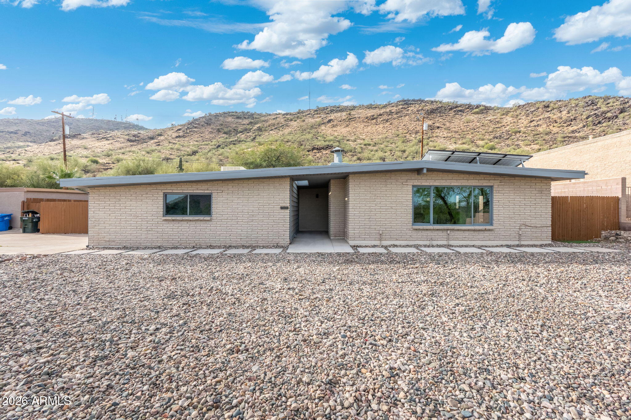 1527 W Windrose Drive