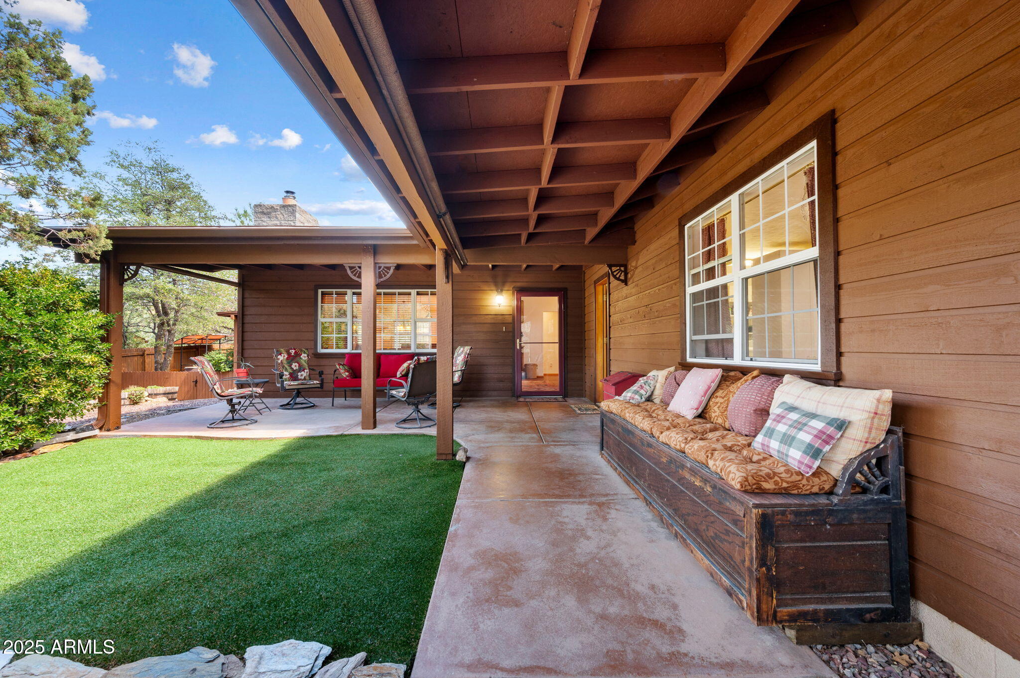 1176 E ELK Trail