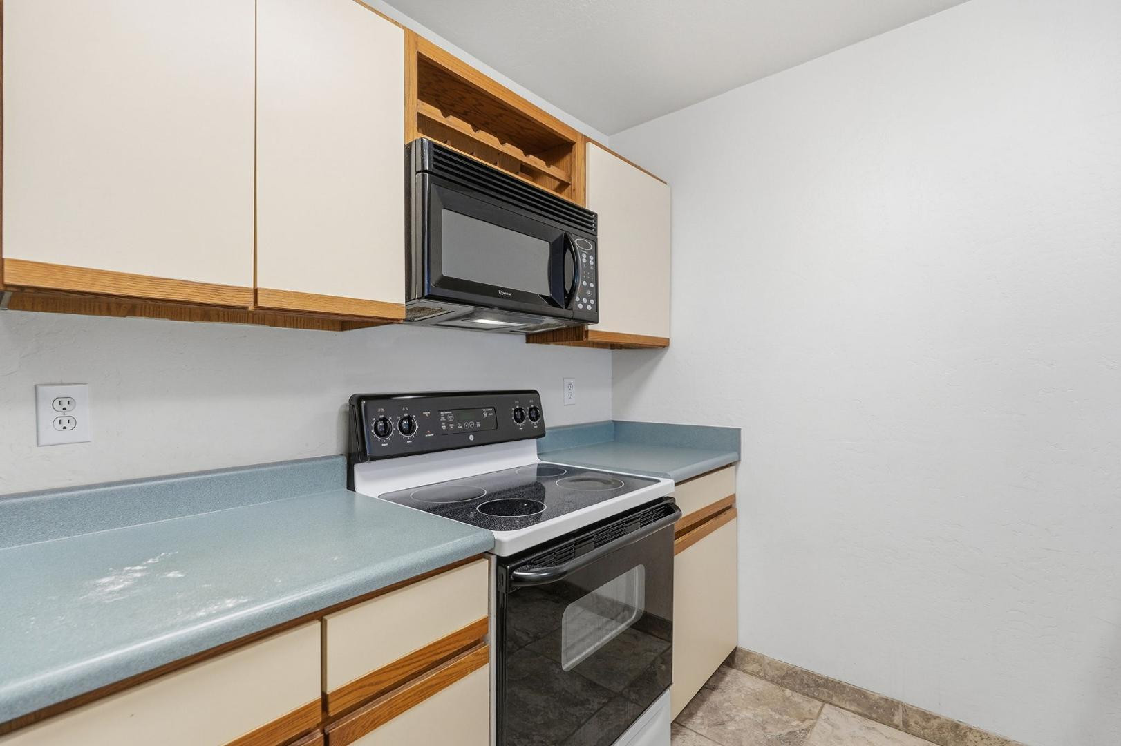1126 W Elliot Road Unit 2046