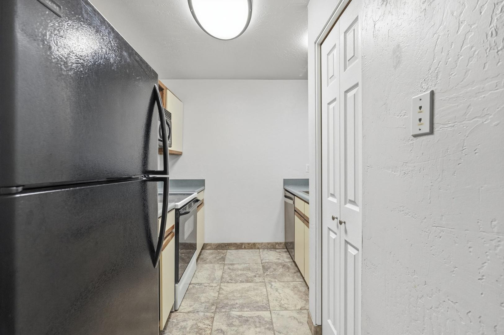 1126 W Elliot Road Unit 2046