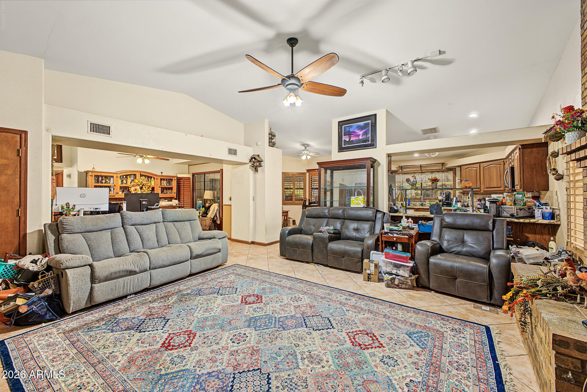 12115 E ORIOLE Way