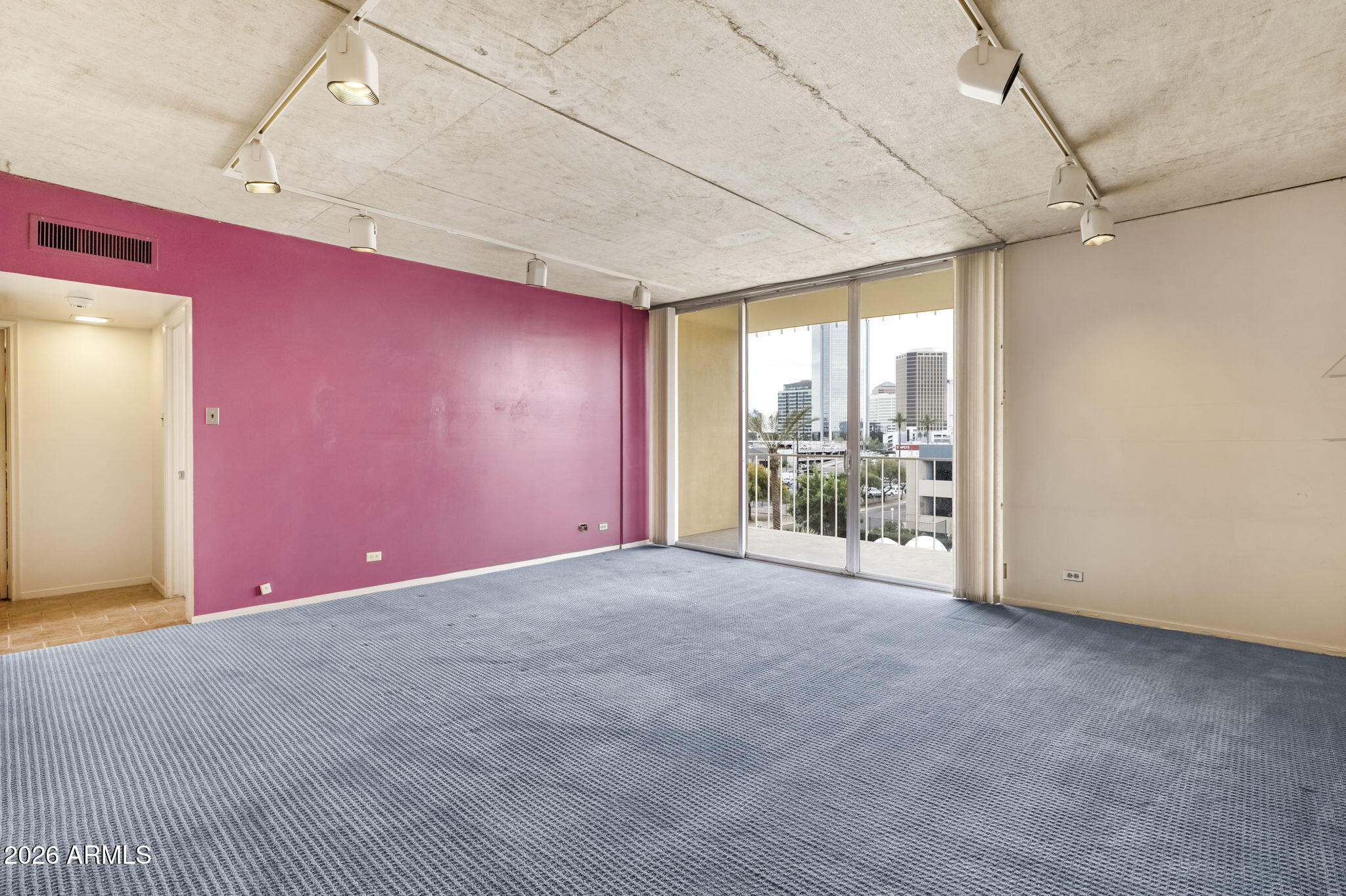 207 W CLARENDON Avenue 3H