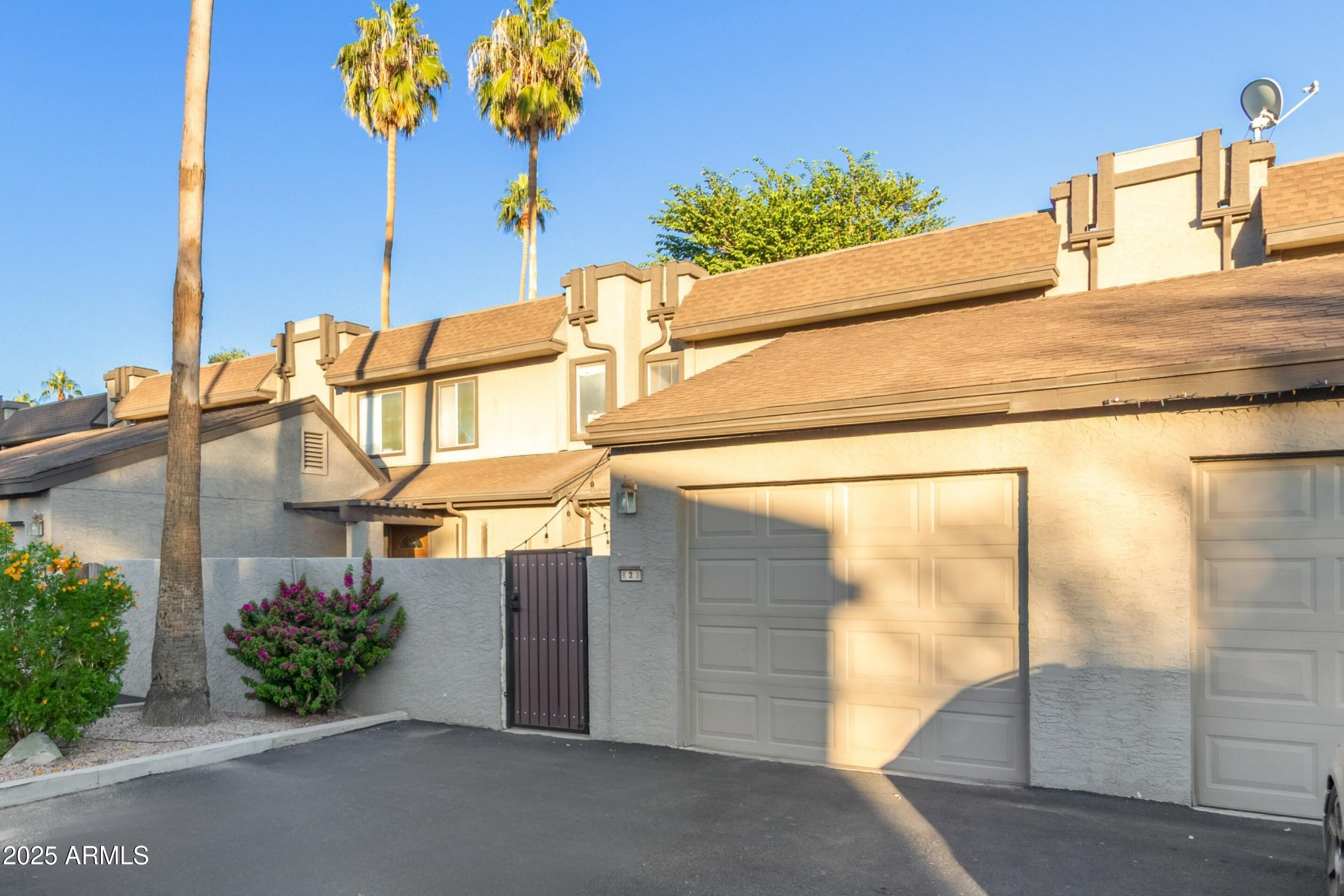 2232 W LINDNER Avenue 2