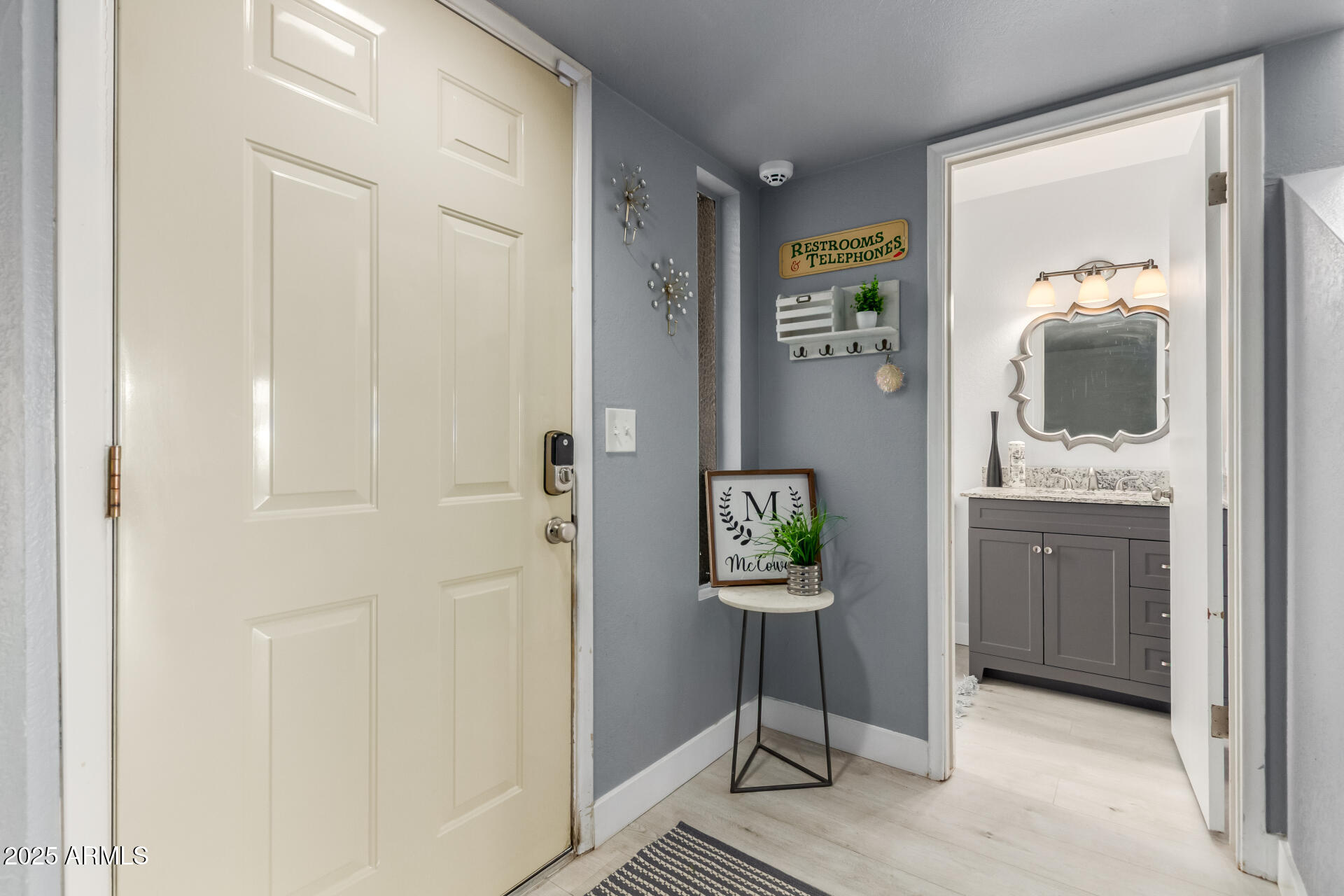 2232 W LINDNER Avenue 2