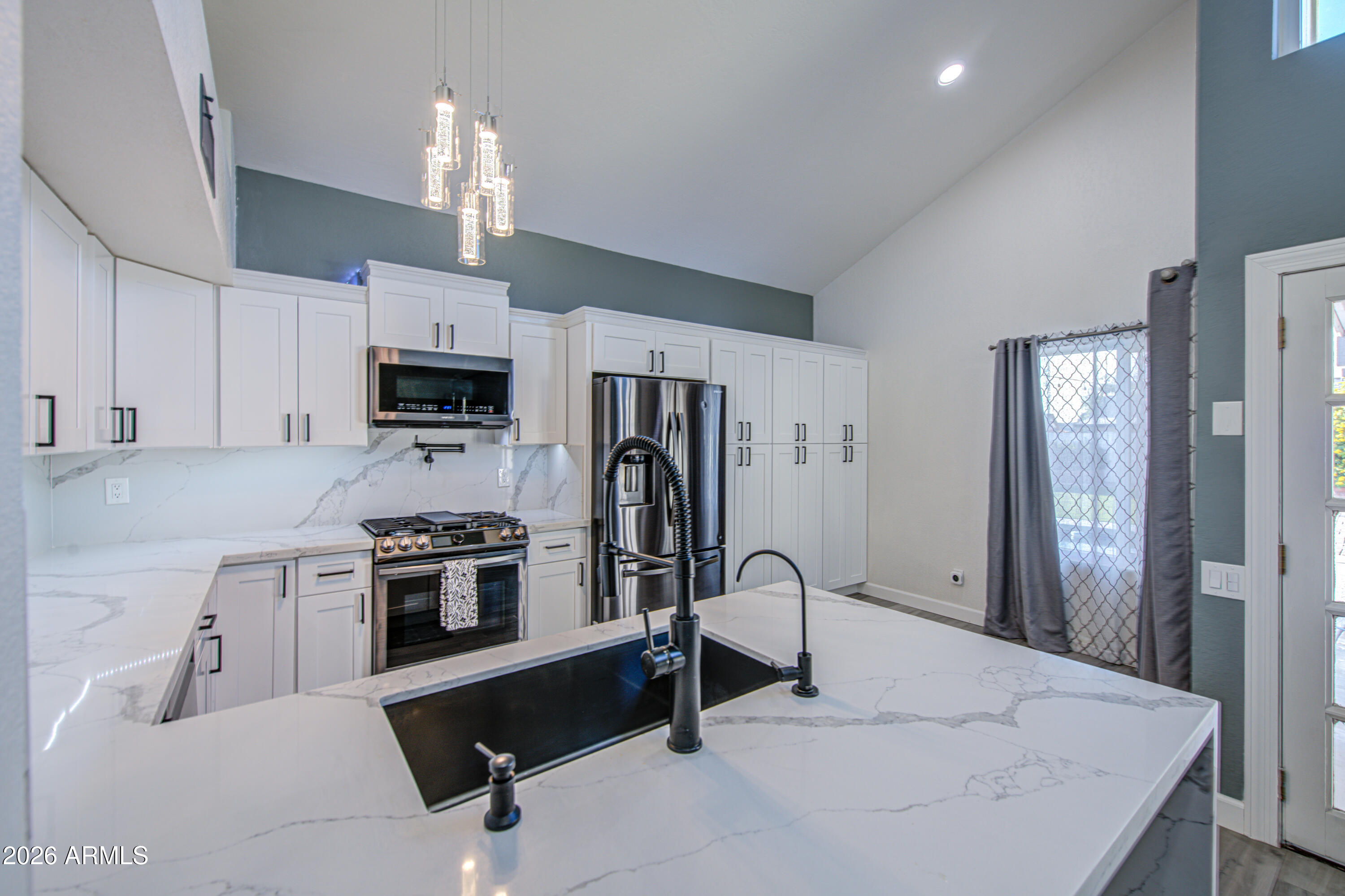 1653 N SAGUARO Street