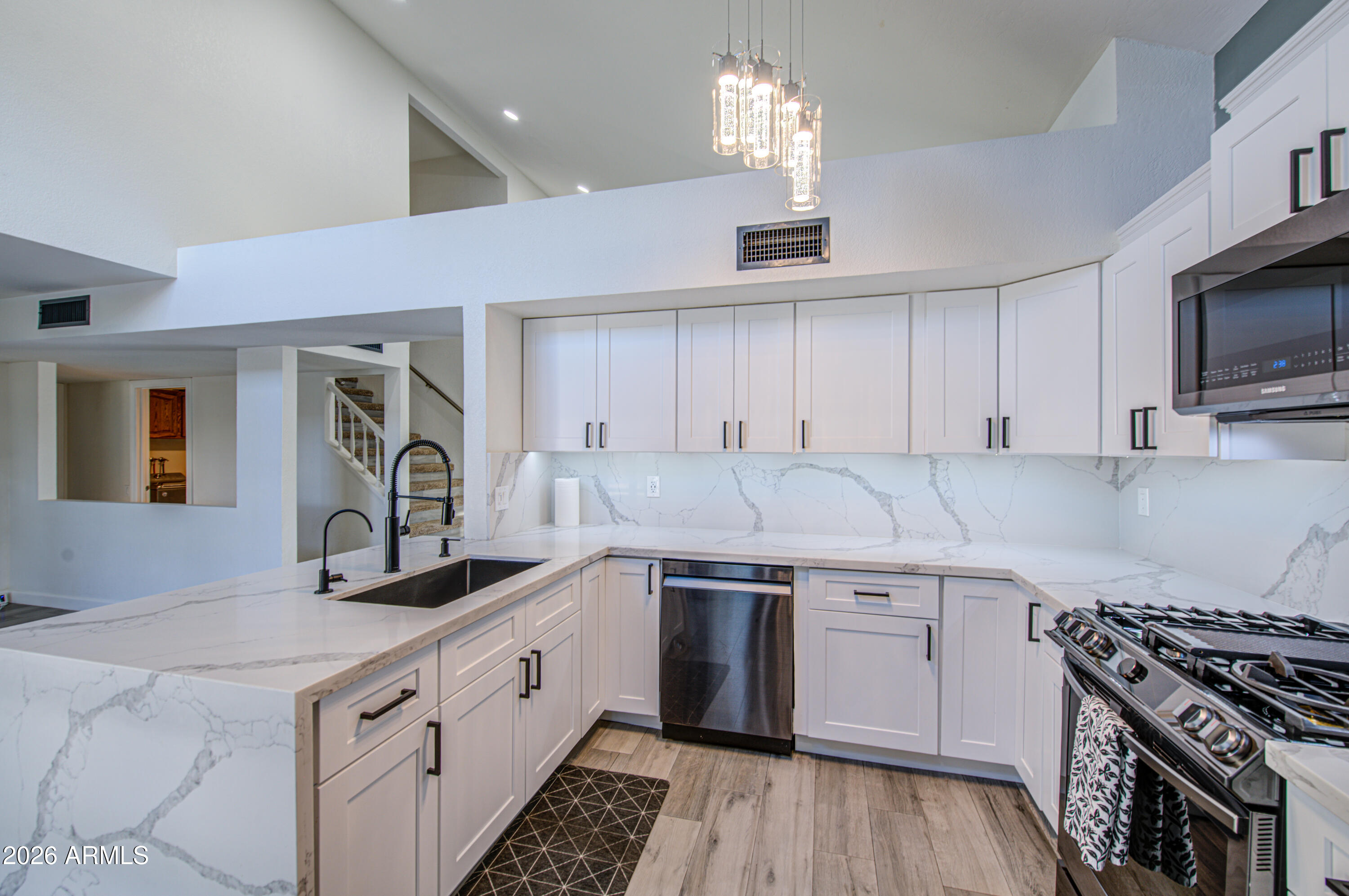 1653 N SAGUARO Street