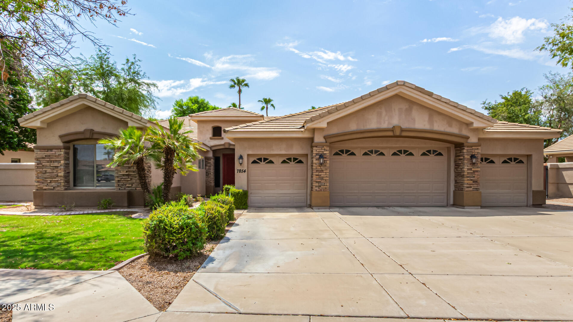 7854 S DATELAND Drive