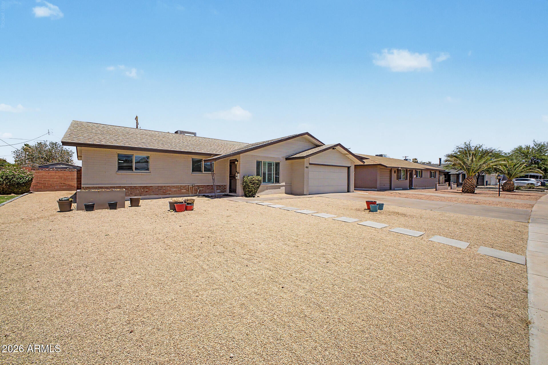 408 E LA JOLLA Drive