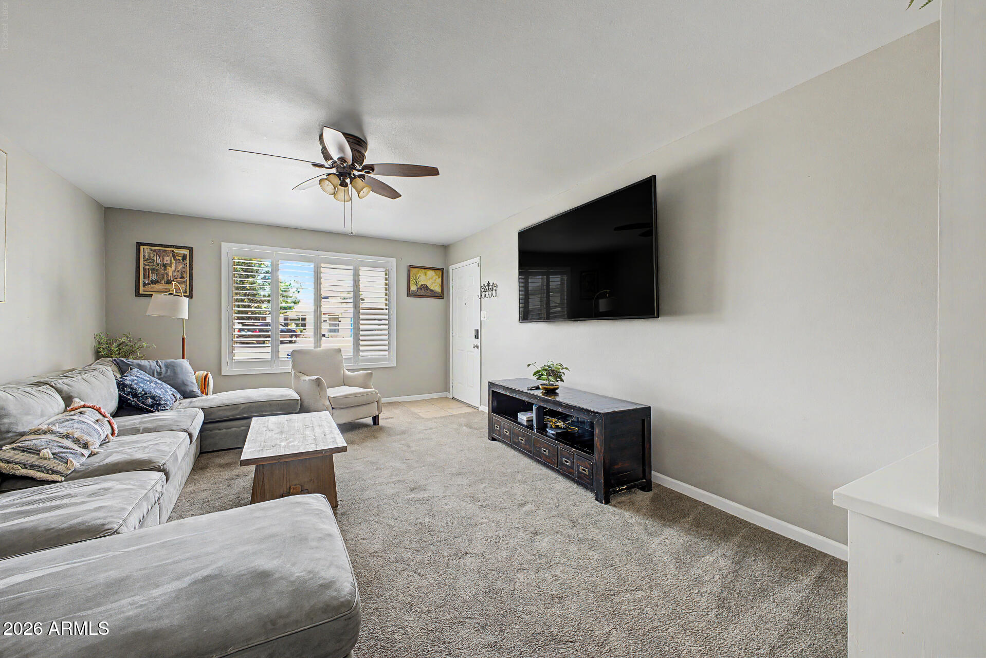 408 E LA JOLLA Drive