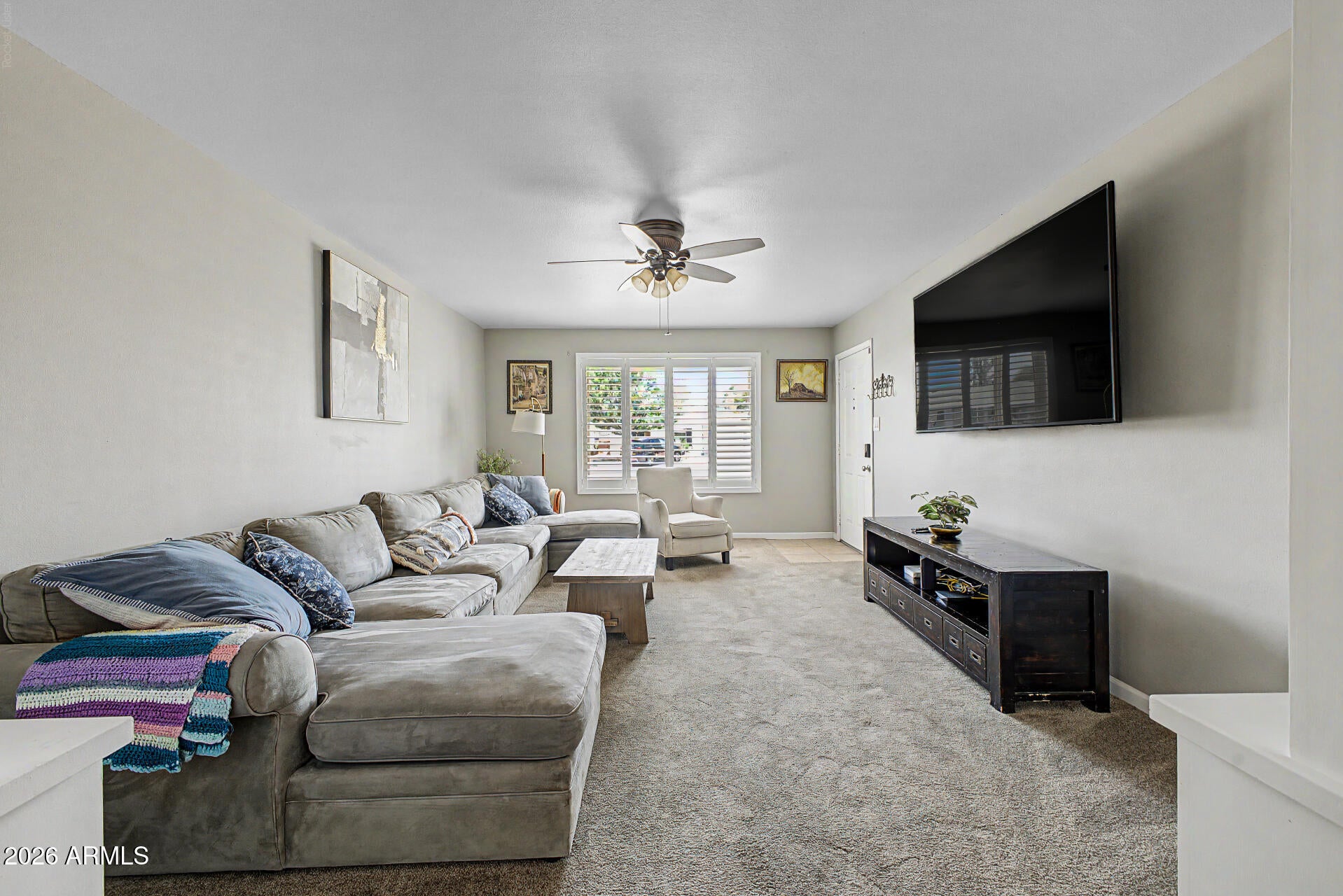 408 E LA JOLLA Drive